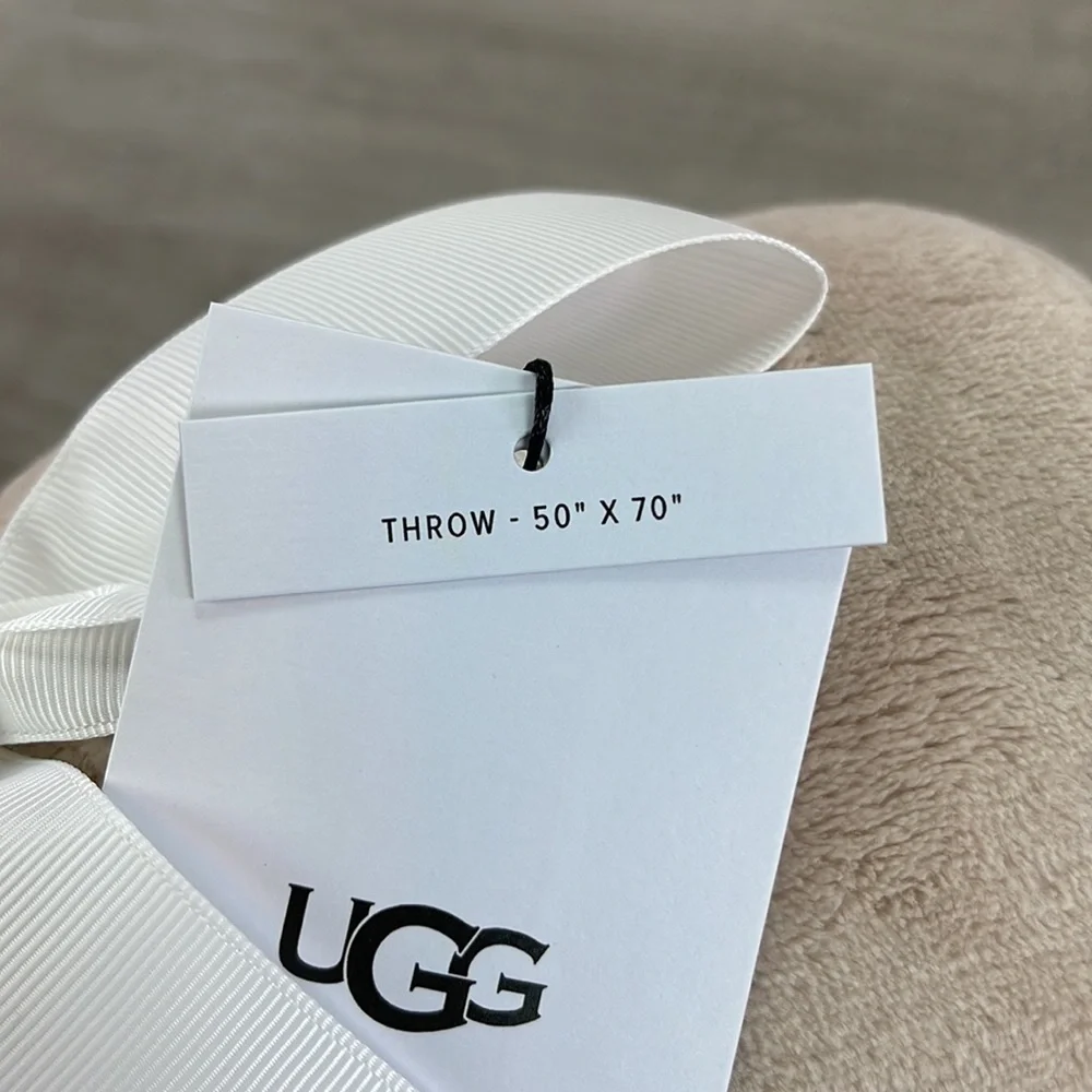 🍃UGG🍃 THROW LIVING ROOM BEDROOM BLANKET TAN - Picture 4 of 8